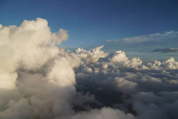 Nuvens Fofas Brancas Verão Céu Azul Ensolarado — Fotografia de Stock