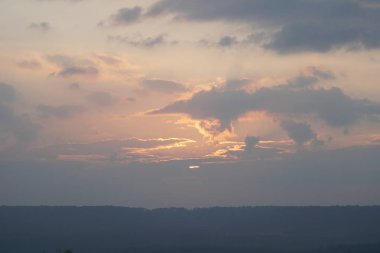 renkli günbatımı ile doğa manzara 