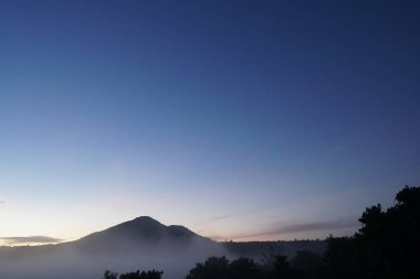 renkli gündoğumu ile doğa manzara