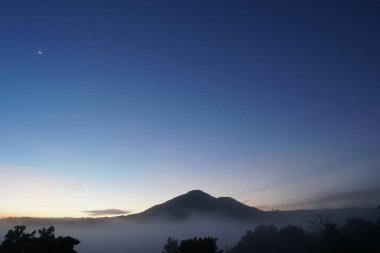 renkli gündoğumu ile doğa manzara