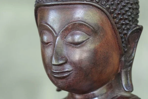 Posąg Buddy Wewnątrz Starożytnej Świątyni — Zdjęcie stockowe