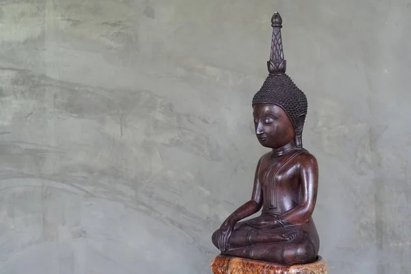 Socha Buddhy Uvnitř Starověkého Chrámu — Stock fotografie