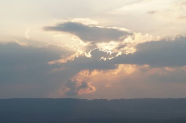 renkli günbatımı ile doğa manzara 