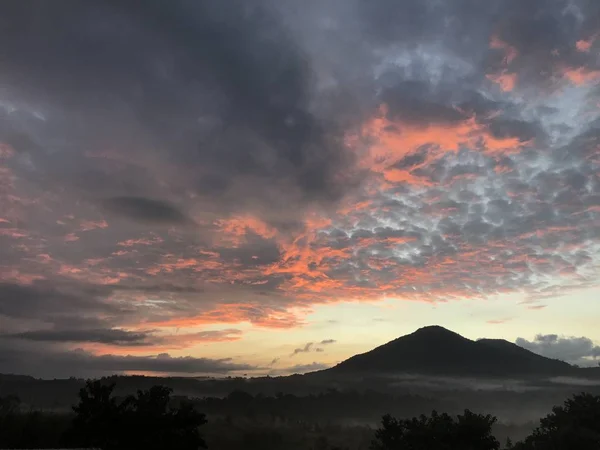 Přírodní Krajina Barevným Západem Slunce — Stock fotografie