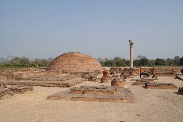 Budist antik kutsal sığınak kalıntıları, seyahat konsepti 