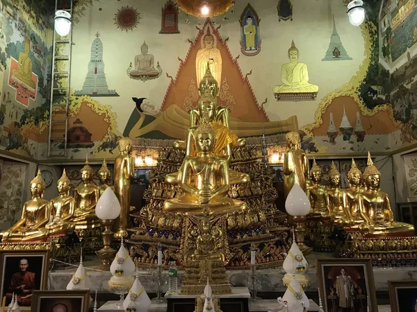 Hermosa Estatua Buda Templo Antiguo —  Fotos de Stock