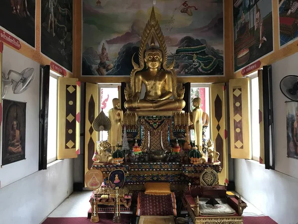 Hermosa Estatua Buda Templo Antiguo —  Fotos de Stock