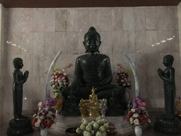 Hermosa Estatua Buda Templo Antiguo —  Fotos de Stock