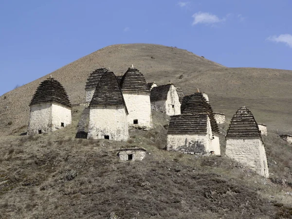 Dargavs, Ossétia do Norte, Rússia. A cidade dos mortos — Fotografia de Stock