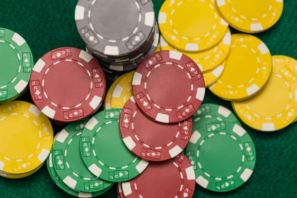 Casino Chips Scattered Green Table — Stock Photo, Image