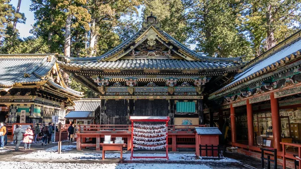 Nikko, japan - 2. februar 2019: omikuji wunschbaum bei toshogu sh — Stockfoto