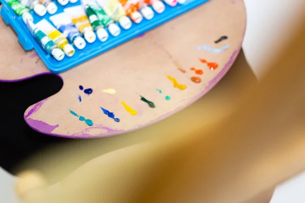 Paint on artist's palette. — Stock Photo, Image