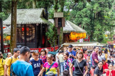 Xitou Monster Village yolcuları