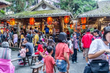 Xitou Monster Village yolcuları