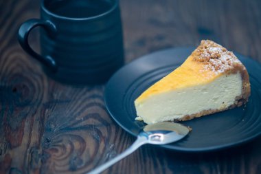 peynirli kek ve kahve