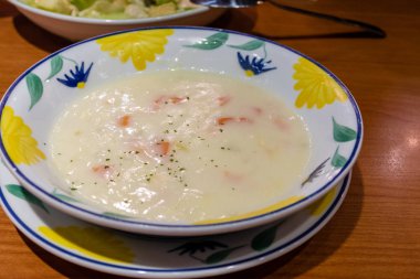 Bir kase içinde Chowder