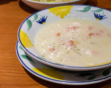 Bir kase içinde Chowder