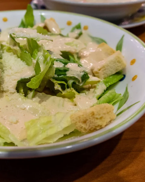 Green leafy salad with croutons — Stock Photo, Image