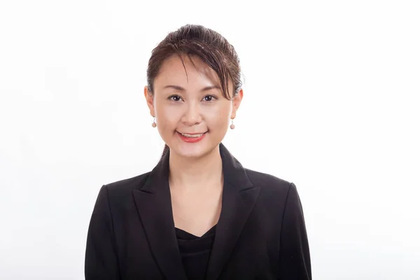 Asiatisch Amerikanische Geschäftsfrau Blickt Auf Kamera Auf Weißem Hintergrund — Stockfoto
