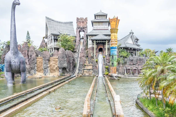 HSINCHU, TAIWAN - 28 Haziran 2020: Leofoo Village Theme Park, Guanxi Township, Hsinchu County 'de bir tema parkı