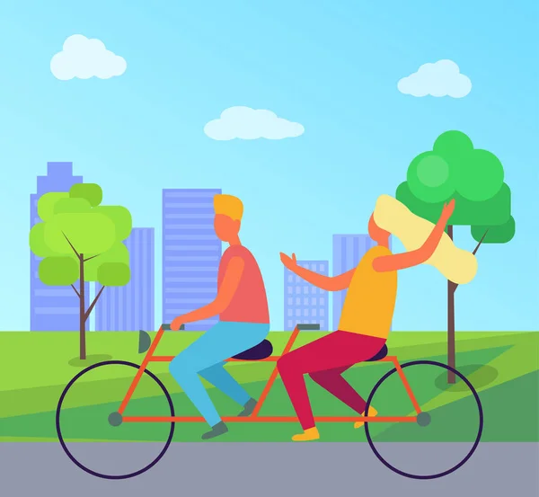 Pareja montando bicicleta doble en el parque de verano — Vector de stock