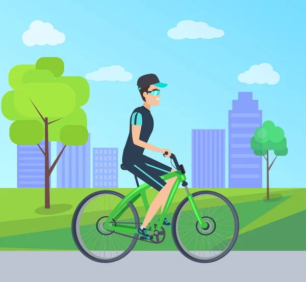 Tarjeta del día de verano con ciclista alegre en bicicleta — Vector de stock