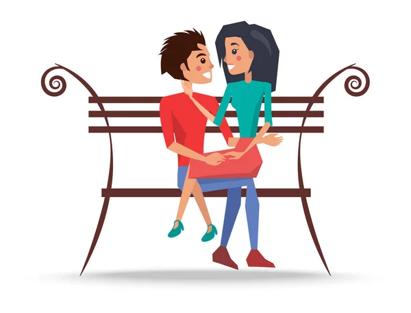 情侣在爱情男孩和女孩坐在木凳上的矢量插图被隔离在白色 少年看着对方 微笑着 — 图库矢量图片
