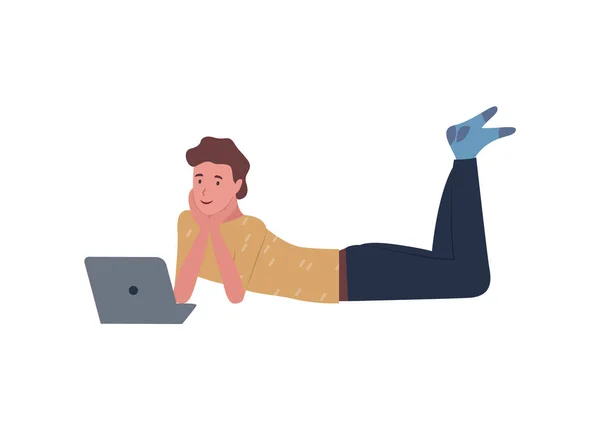 Uomo sdraiato sul pavimento e guardando film su notebook — Vettoriale Stock