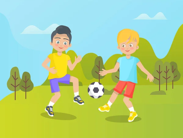 Jungen spielen Fußball in der Natur, Sommerspielplatz — Stockvektor