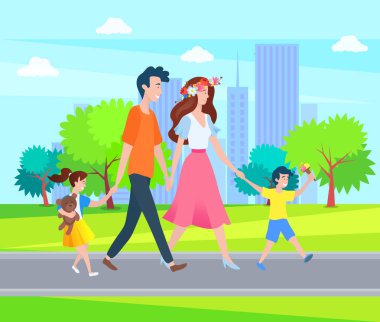 Ebeveynler ve Çocuklar Açık Havada Vakit Geçiriyor, Aile