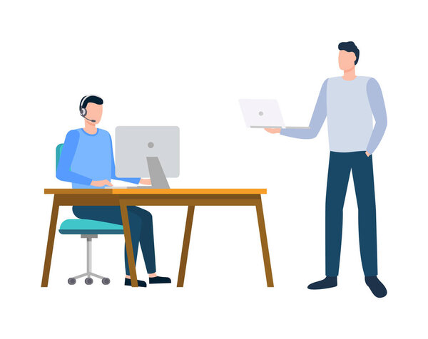 Работники, работающие с ноутбуками, людьми и векторами ПК
