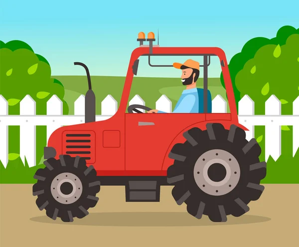 El hombre conduce un tractor en la carretera cerca del prado. Agricultor situado en agromotor en el paisaje de la naturaleza — Vector de stock