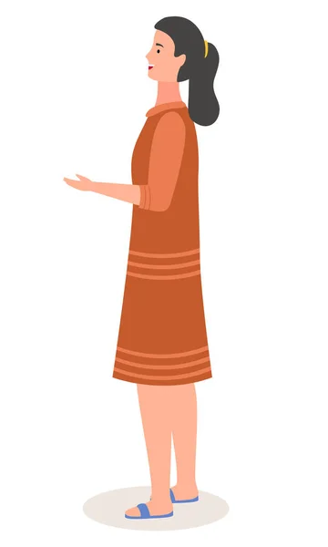 Imagen de una joven chica de pelo negro con ropa tradicional con el brazo doblado. Chica china en vestido marrón — Archivo Imágenes Vectoriales