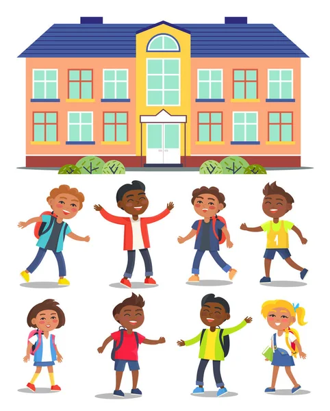 Happy kids go to school with backpacks. Cartoon building school, playing kids. Modern education — Stock Vector