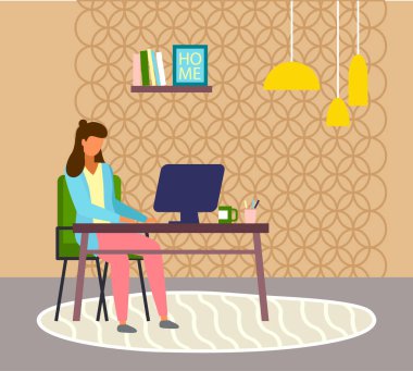 Evde çalışan bir kadın, bilgisayar kullanıyor, uzaktan çalışıyor, serbest çalışıyor, kendini karantinaya alıyor.