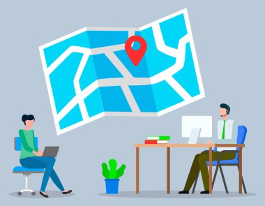 Lojistik, navigasyon sembollü harita, çağrı merkezinde çalışan kulaklıklı operatör.