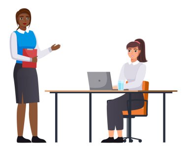 Ofis çalışanları. İş arkadaşları. Meslektaşlar proje takım çalışmasını tartışırlar. Ofis çalışanları iş ve iletişim