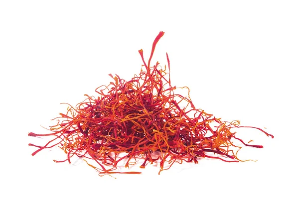 safran beyaz arkaplanda izole edildi