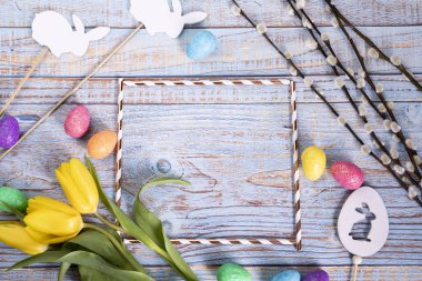 Paskalya. Renkli arka plan. Noel süsleri. Paskalya arka plan.