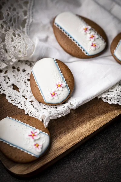 Spicy Easter cookies in the shape of Easter eggs — Stock Photo, Image