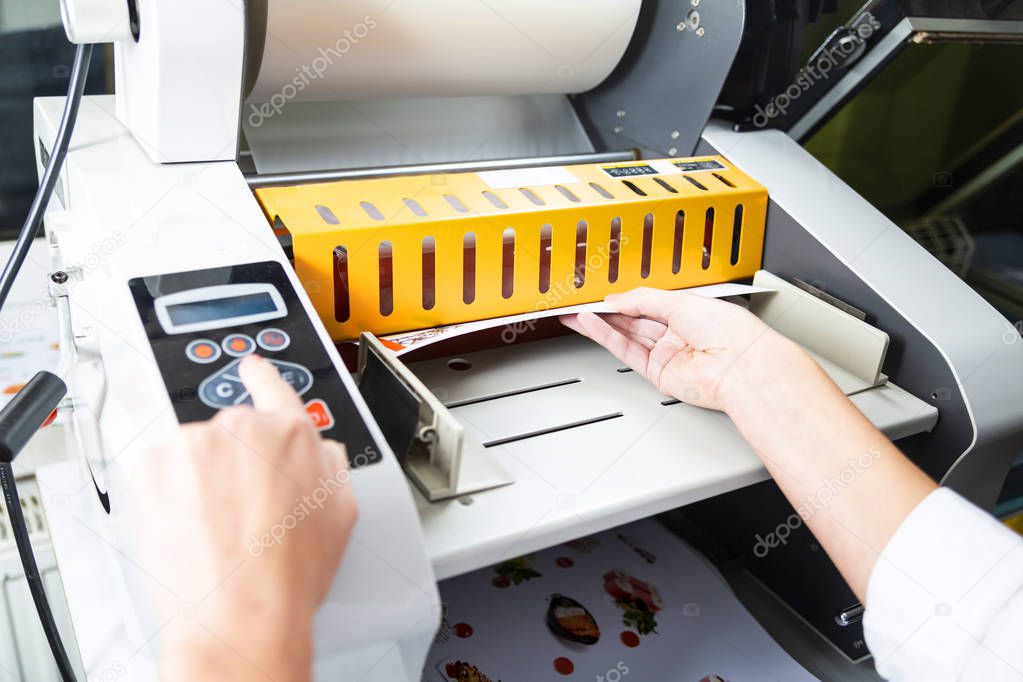 Printing plotter, the printer operates the machine