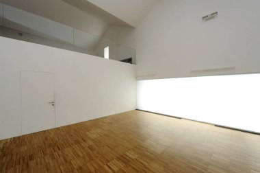 Merkezi Noi Voi Loro Erba, Lombardiya, İtalya, 16-06-08 şehir içinde yan görünüm