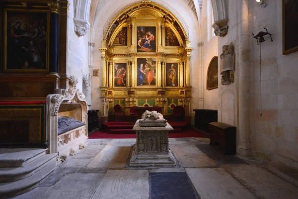 Tomb Nella Cattedrale Della Città Burgo Spagna — Foto Stock