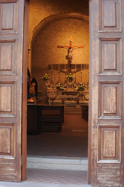 Interno Della Chiesa Del Villaggio Pietramontecorvino Nel Sud Italia — Foto Stock