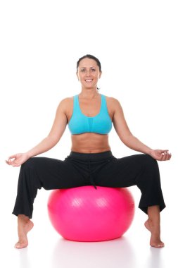 Mutlu kadın fitness eğitmeni