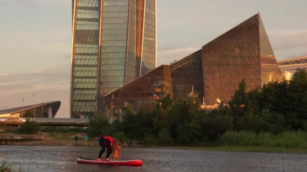 Muito Agradável Pacífico Relaxante Barco Esporte Verão Lago Relâmpagos Pôr — Vídeo de Stock