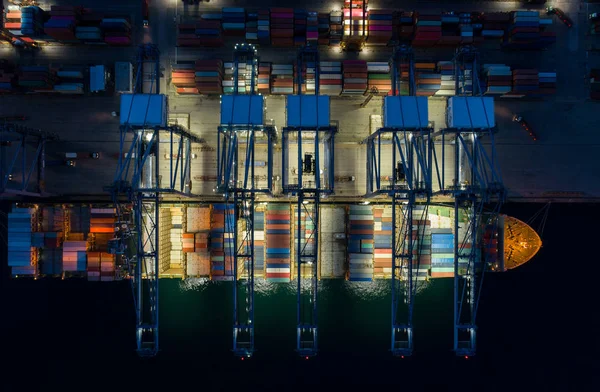 Night scene Aerial view sea port Container cargo loading ship in — Stock fotografie