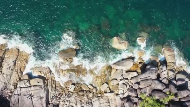 Bilder Roll Aerial View Drönare Sköt Havsvågor Vacker Tropisk Strand — Stockvideo