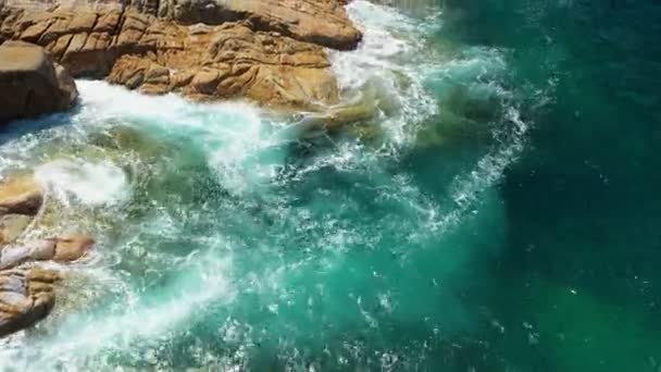 Filmato Roll Vista Aerea Drone Girato Onde Oceaniche Bella Spiaggia — Video Stock