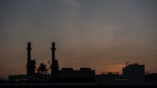 タイムラップ製造石油精製ターミナルは 石油化学の貯蔵のための産業施設です 石油製造製品 発電所だ 映像ビデオ4K — ストック動画